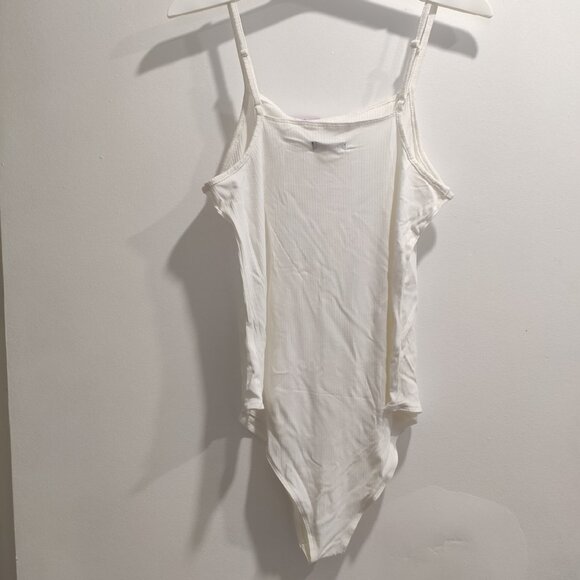 NWT Wild Fable Women's Medium Bodysuit White Square Neck Spaghetti Strap - Picture 4 of 9